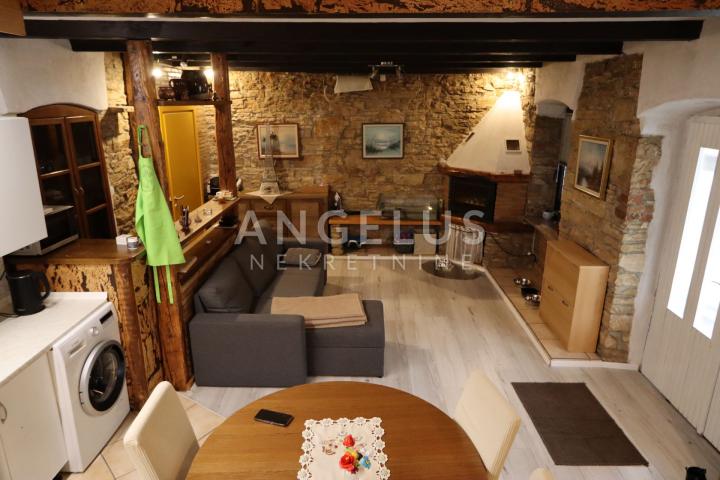 Istra, Pazin - dvojna kuća sa predivnim pogledom, 208m2, Prodaja!