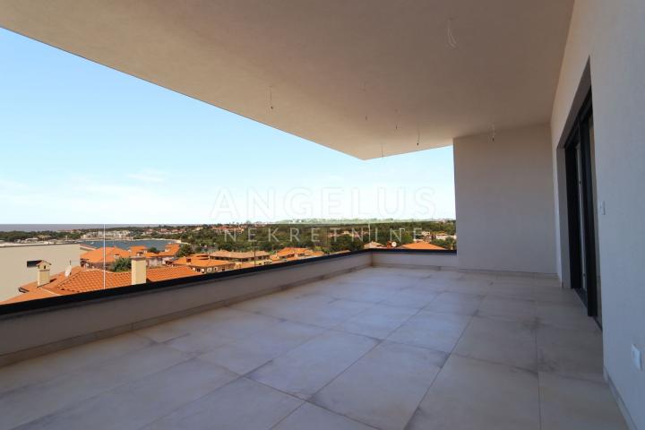 Istra, Volme - penthouse 100m2 s pogledom na more