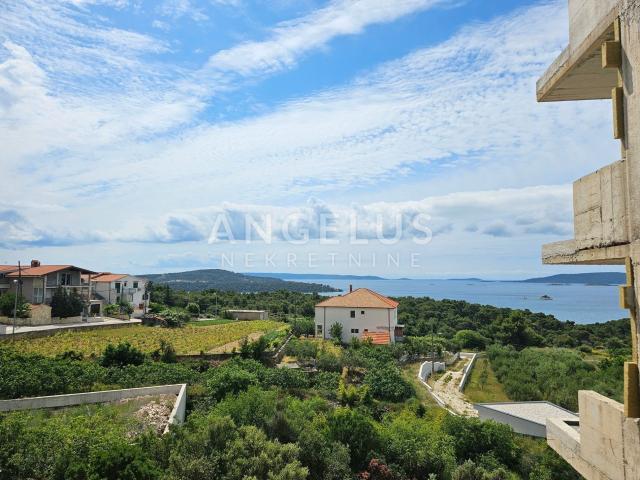 Trogir, Seget - stan u NOVOGRADNJI sa pogledom na more, 108.20 m2