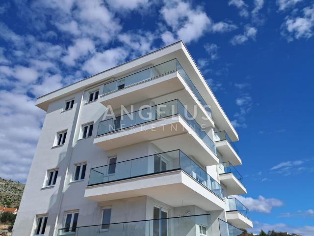 Trogir, Seget - stan u NOVOGRADNJI sa pogledom na more, 108.20 m2