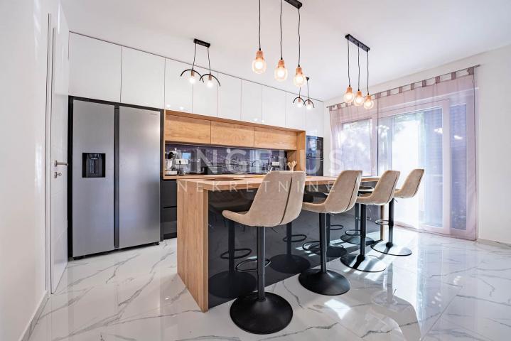 Krk, Dobrinj - Luksuzna vila s bazenom 300m2
