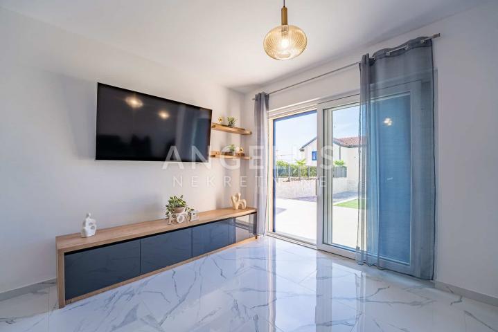 Krk, Dobrinj - Luksuzna vila s bazenom 300m2
