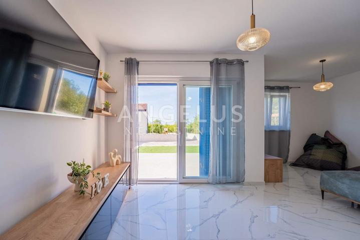 Krk, Dobrinj - Luksuzna vila s bazenom 300m2