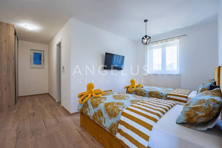 Krk, Dobrinj - Luksuzna vila s bazenom 300m2