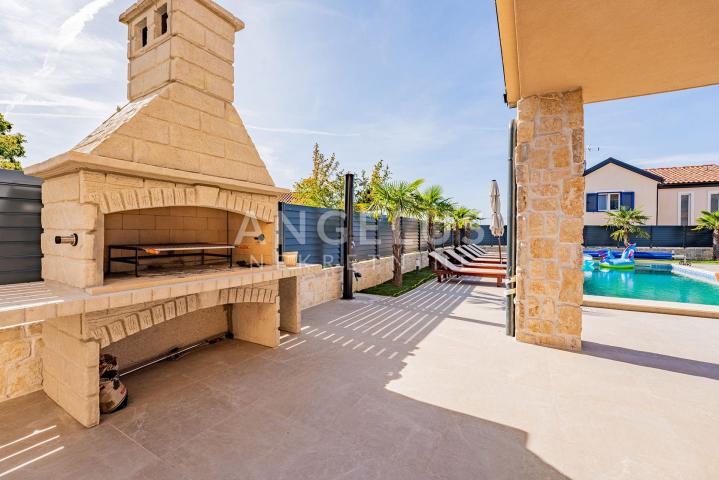 Krk, Dobrinj - Luksuzna vila s bazenom 300m2