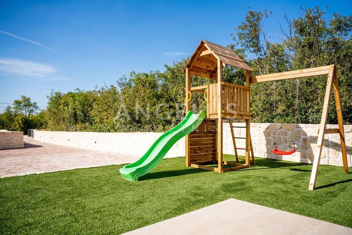 Krk, Dobrinj - Luksuzna vila s bazenom 300m2