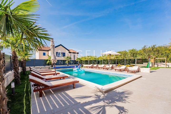 Krk, Dobrinj - Luksuzna vila s bazenom 300m2