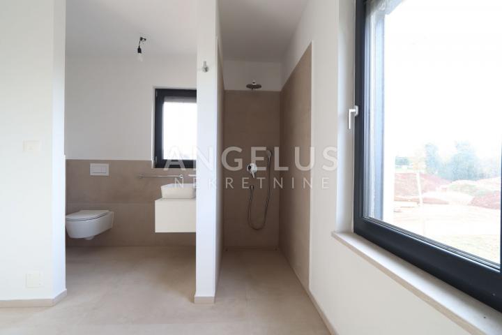 Istra, Poreč - dvoetažni stan s pogledom na more 120m2