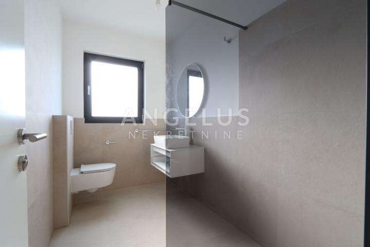 Istra, Poreč - dvoetažni stan s pogledom na more 120m2