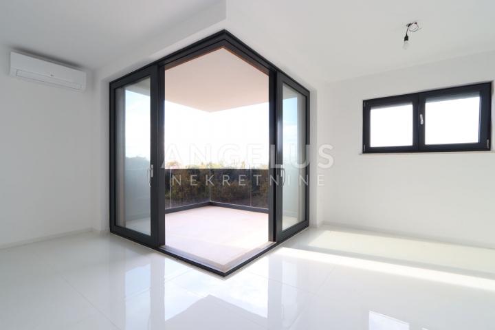 Istra, Poreč - dvoetažni stan s pogledom na more 120m2