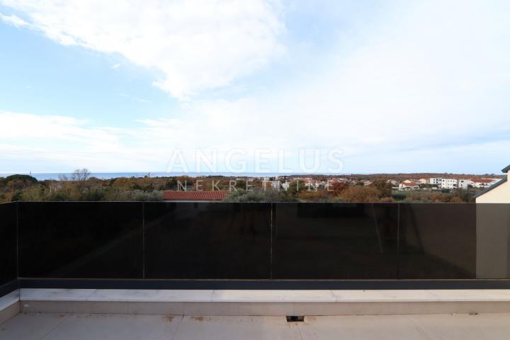 Istra, Poreč - dvoetažni stan s pogledom na more 120m2