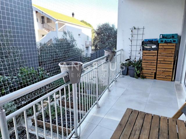 Croatia, Korčula, three-bedroom apartment with garden and parking in a new building, FOR SALE