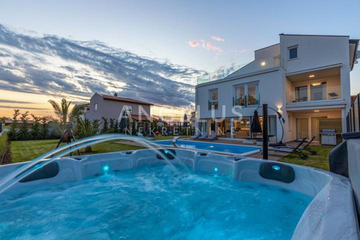 Haus Mihatovići, Poreč, 210m2