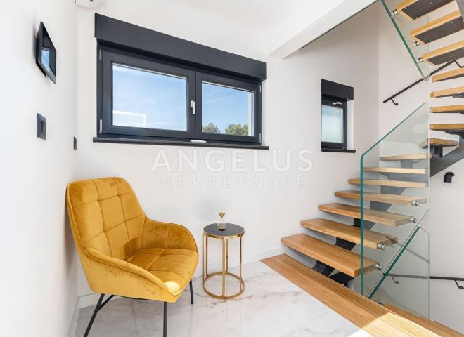 Kroatien, Trogir, Čiovo – moderne Reihenvilla, mit Swimmingpool und wunderschönem Meerblick, 282 m2