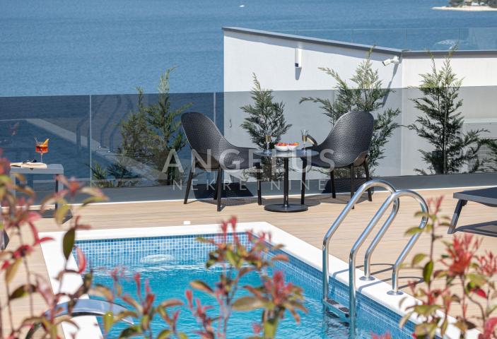 Kroatien, Trogir, Čiovo – moderne Reihenvilla, mit Swimmingpool und wunderschönem Meerblick, 282 m2