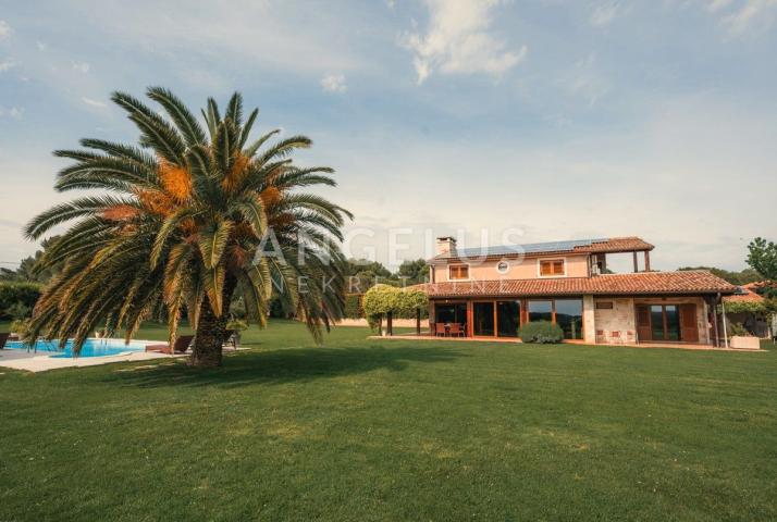 Istra, Medulin - dugoročni najam kuće s bazenom, 360m2