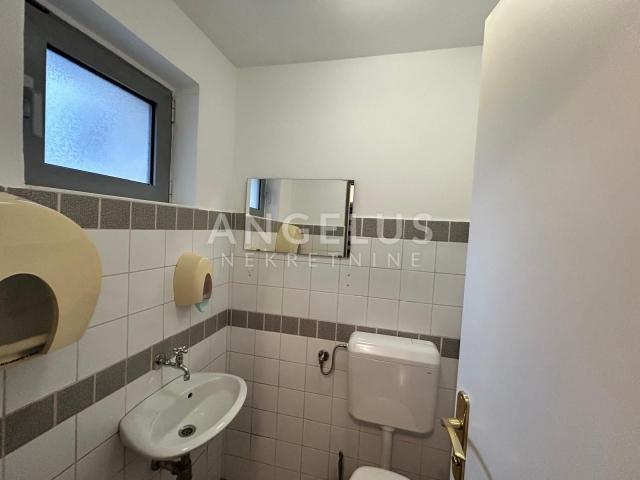 Zagreb, Centar, Poslovni prostor u novijoj zgradi 105 m2