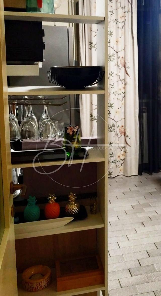 Dvosoban stan s garažom i dvorištem, 85 m2
