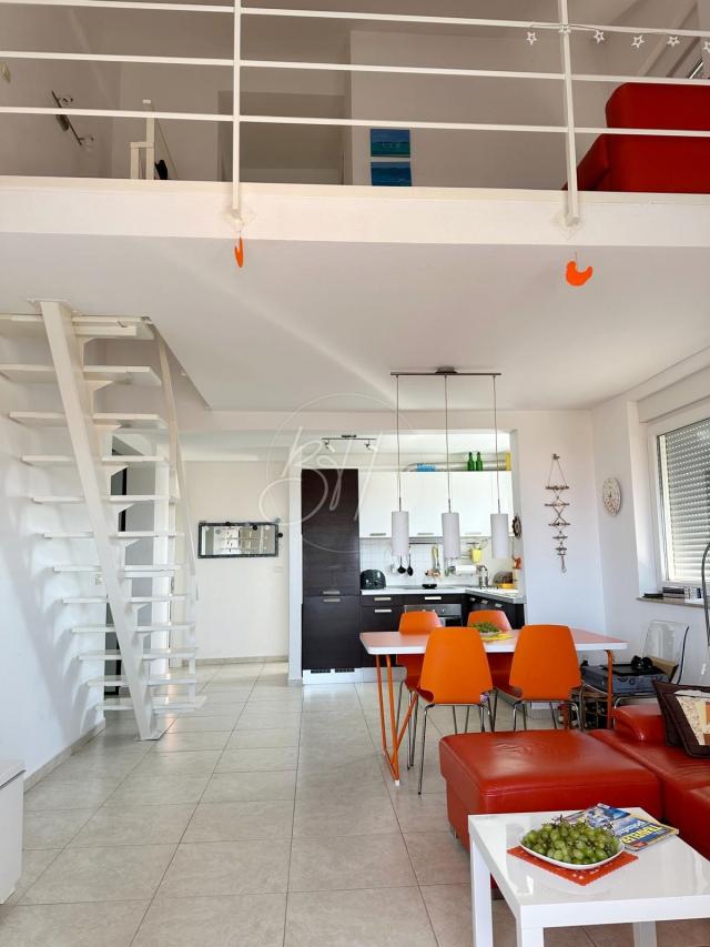Duplex apartment with sea view – Peroj
