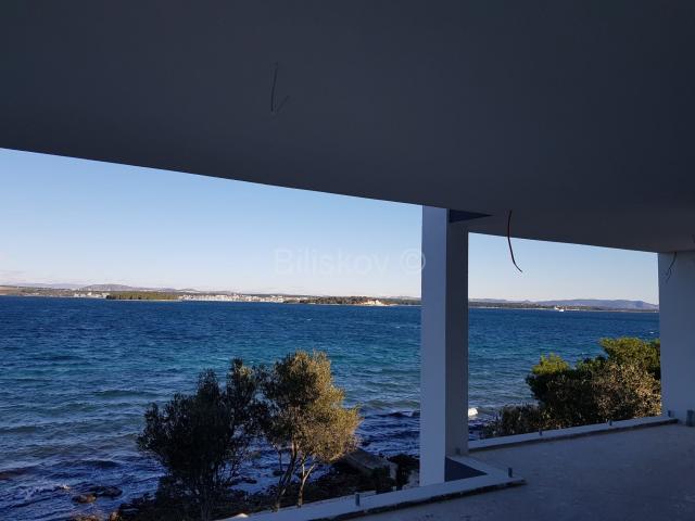 Prodaja, otok Pašman, Tkon, vila u izgradnji, 1. red do mora