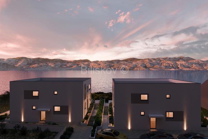 Prodaja, Pag, novogradnja, trosoban penthouse, prvi red do mora