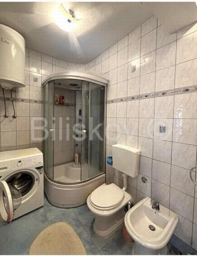Brač, Splitska 3soban stan 91 m2, parking12 m2