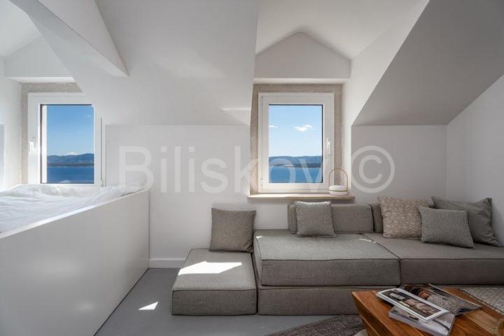 Brač, Murvica stan 20,8 m2, panoramski pogled na more
