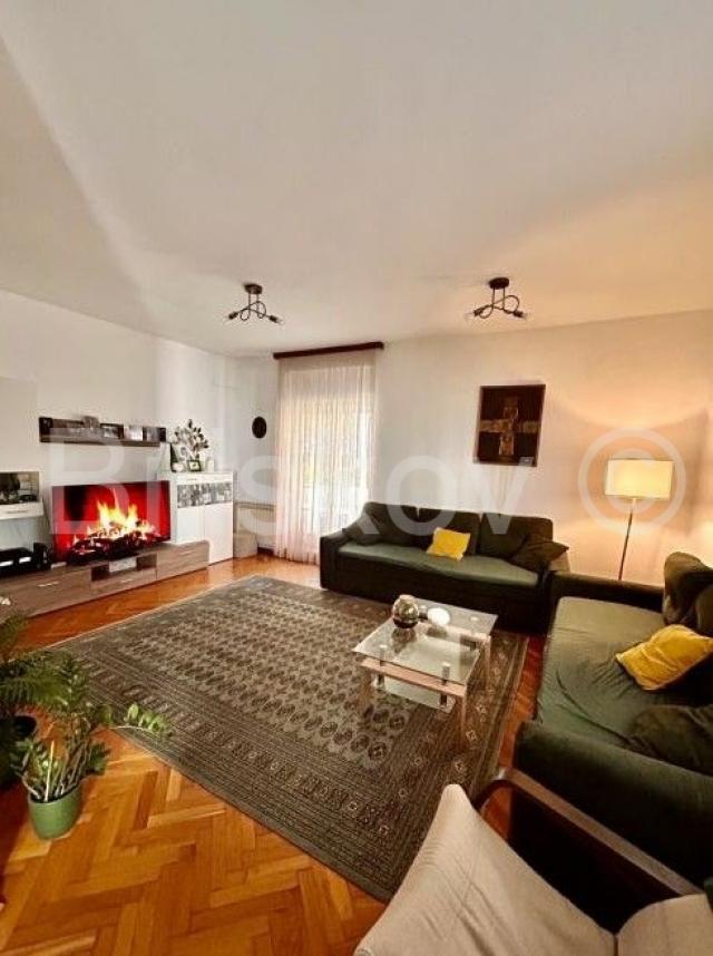 Prodaja, Zagreb, Remete, ugodan trosoban stan 107m2, VPR, terasa, GM