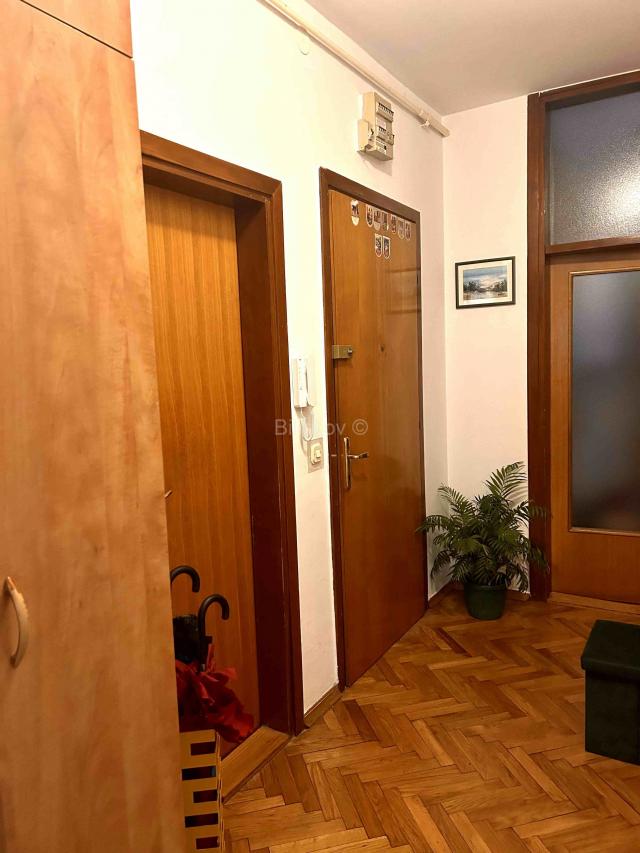 Prodaja, Zagreb, Remete, ugodan trosoban stan 107m2, VPR, terasa, GM