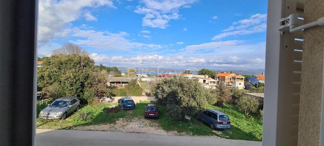 Prodaja, Pakoštane, trosoban stan, pogled na more, parking