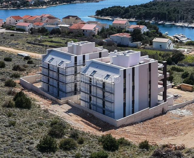 Pag, Šimuni, atraktivni penthouse  u novogradnji, pogled na more