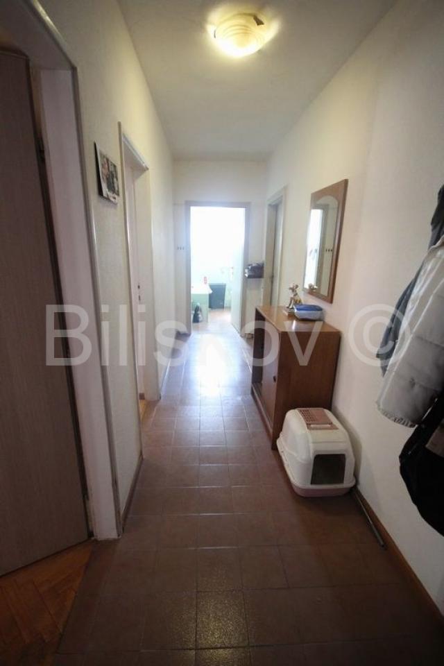 Split, Neslanovac, prodaja 3 soban stan 100 m2, 2 parkinga