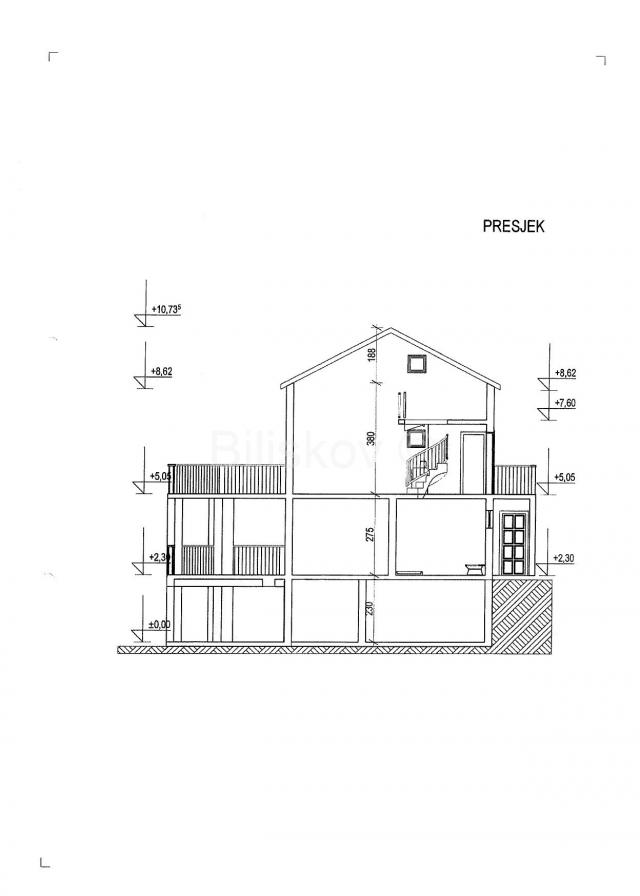 Brač, Sutivan, prodaja kuća, tri apartmana, bazen, 150 m od mora