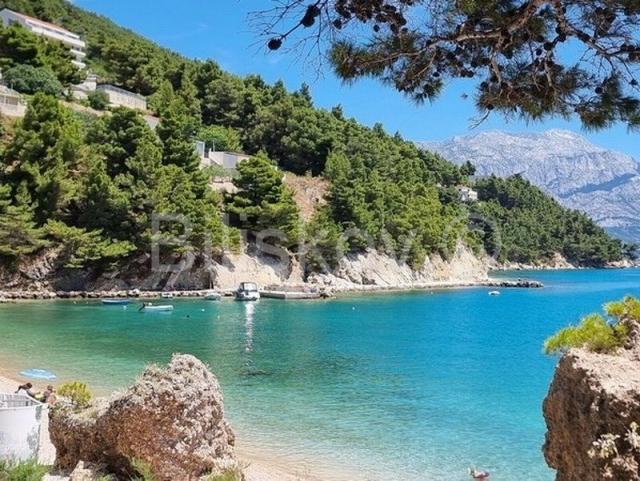  Mimice dvosoban stan, pogled na more, parking u garaži