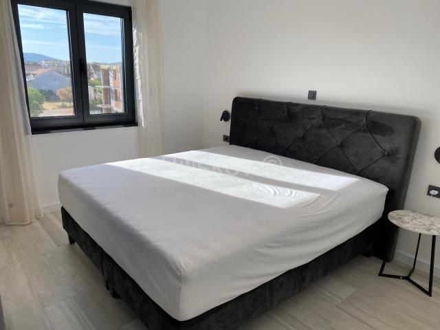 Prodaja, Vodice, Srima, stambeni  objekt sa 5 apartmana