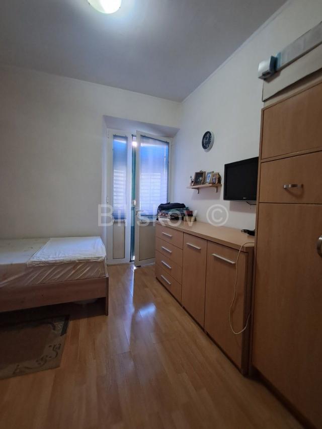 Split, Manuš, prodaja trosoban stan, soba u potkrovlju