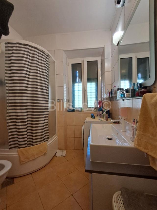 Split, Manuš, prodaja trosoban stan, soba u potkrovlju
