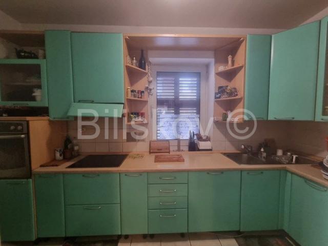 Šibenik, Grad prodaja dvoetažni  trosoban stan, terasa