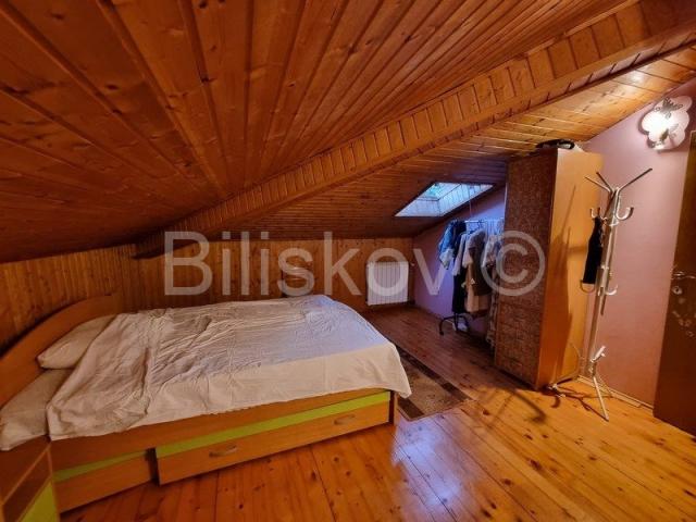 Šibenik, Grad prodaja dvoetažni  trosoban stan, terasa