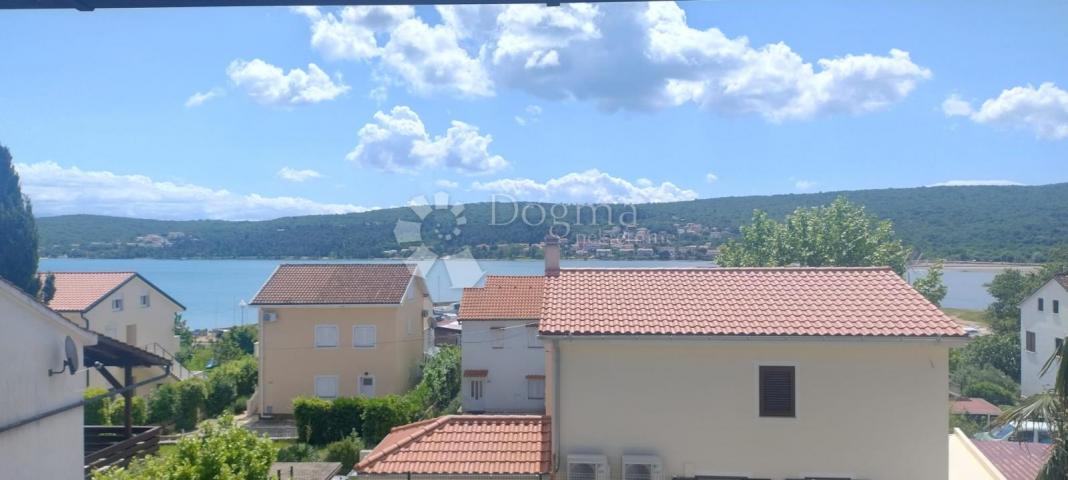 KUĆA NA SAMO 100 METARA OD MORA OTOK KRK