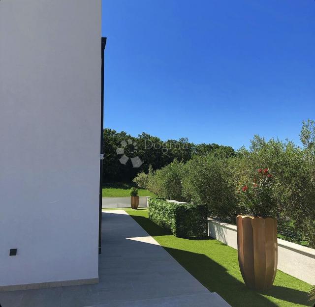 Haus Vrvari, Poreč, 547m2