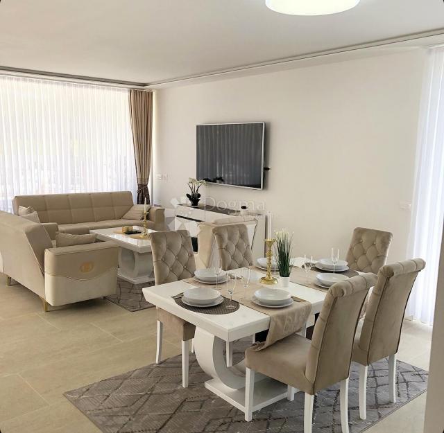Haus Vrvari, Poreč, 547m2