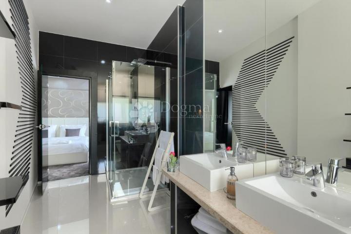 VILA SA VLASTITIM WELLNESS CENTROM U ROVINJU