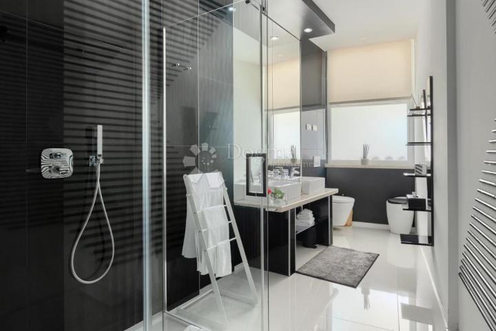 VILA SA VLASTITIM WELLNESS CENTROM U ROVINJU