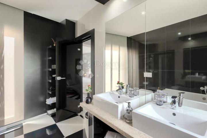 VILA SA VLASTITIM WELLNESS CENTROM U ROVINJU