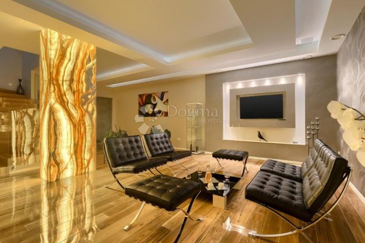 VILA SA VLASTITIM WELLNESS CENTROM U ROVINJU