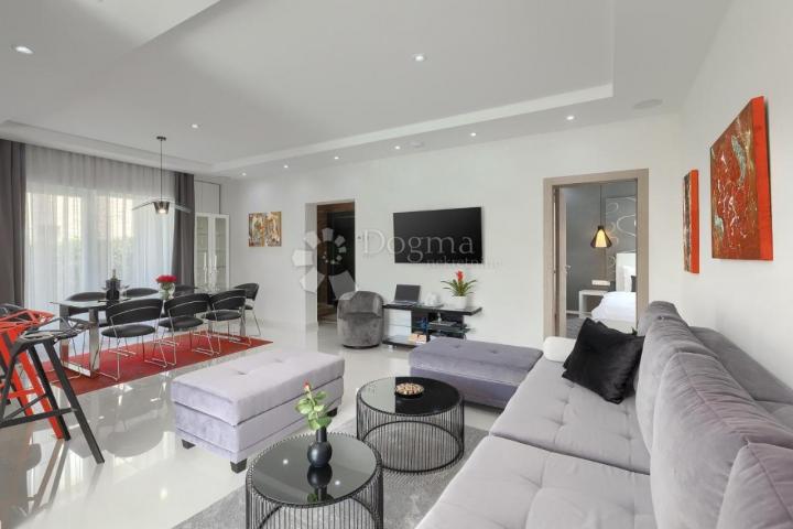 VILA SA VLASTITIM WELLNESS CENTROM U ROVINJU