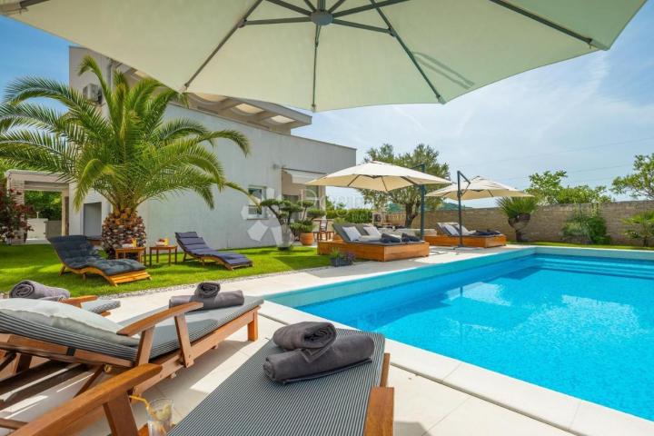 VILA SA VLASTITIM WELLNESS CENTROM U ROVINJU