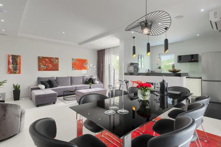 VILA SA VLASTITIM WELLNESS CENTROM U ROVINJU