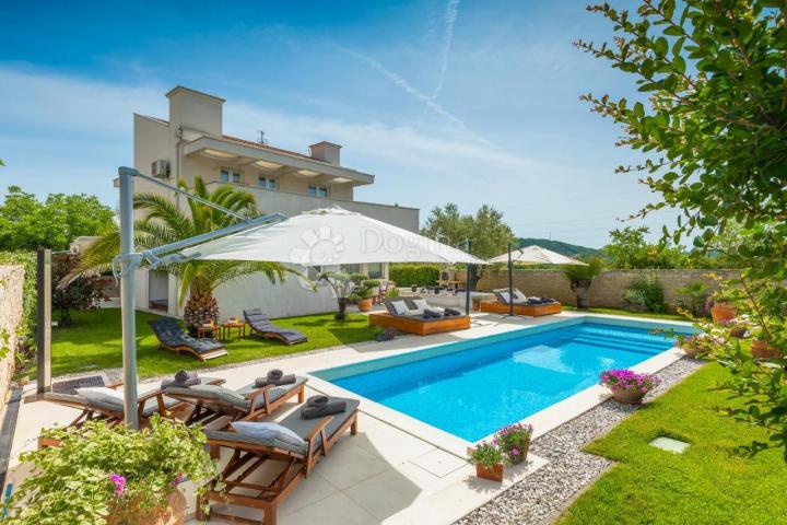 VILA SA VLASTITIM WELLNESS CENTROM U ROVINJU